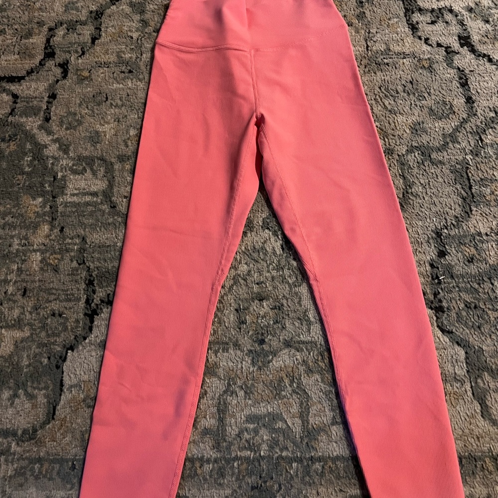 Wilo Pink Ribbed Leggings